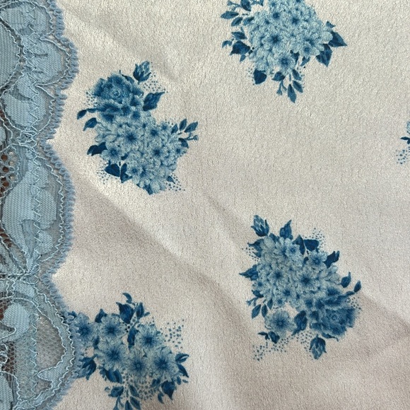 NWT We Are HAH Scarf Down Ditsy Floral French Blue White Skirt Top Head Wrap - Picture 4 of 9